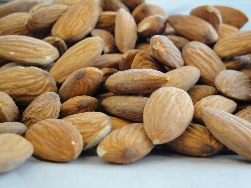 Peeled Almonds