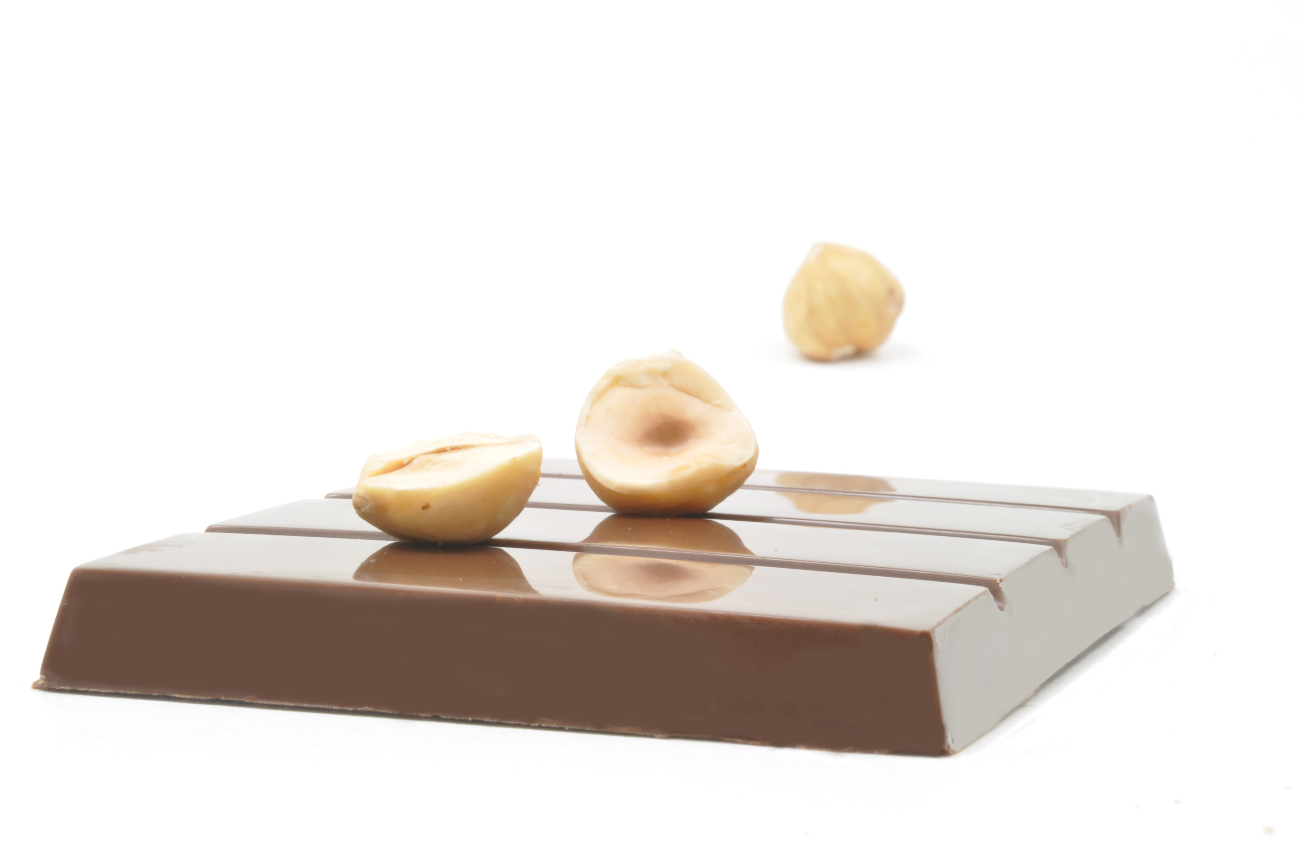 White Chocolate Bar With Hazelnut